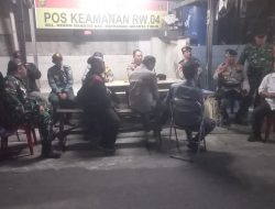 Jaga Kamtibmas, Koramil 02/Matraman Bersama Komduk dan Warga Perkuat Siskamling